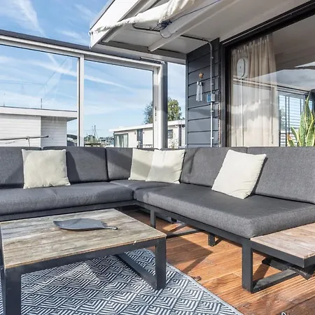 Beautiful Water Villa, Near Schiphol And Amsterdam Hotel na wodzie